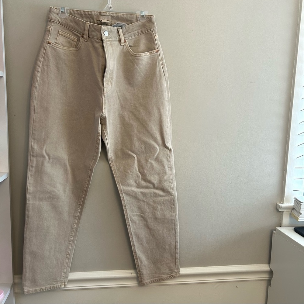H&M high-waisted mom jeans